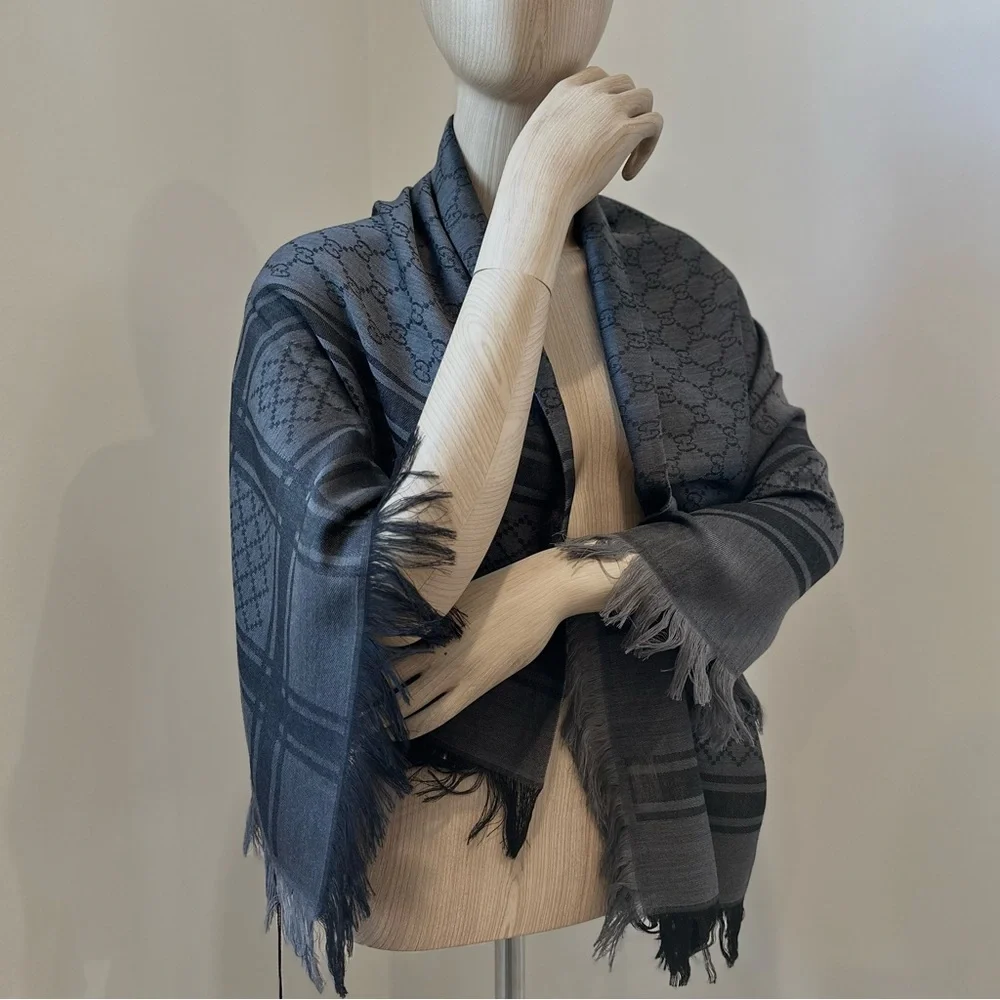 Gucci GG Logo Shawl Scarf Black_2